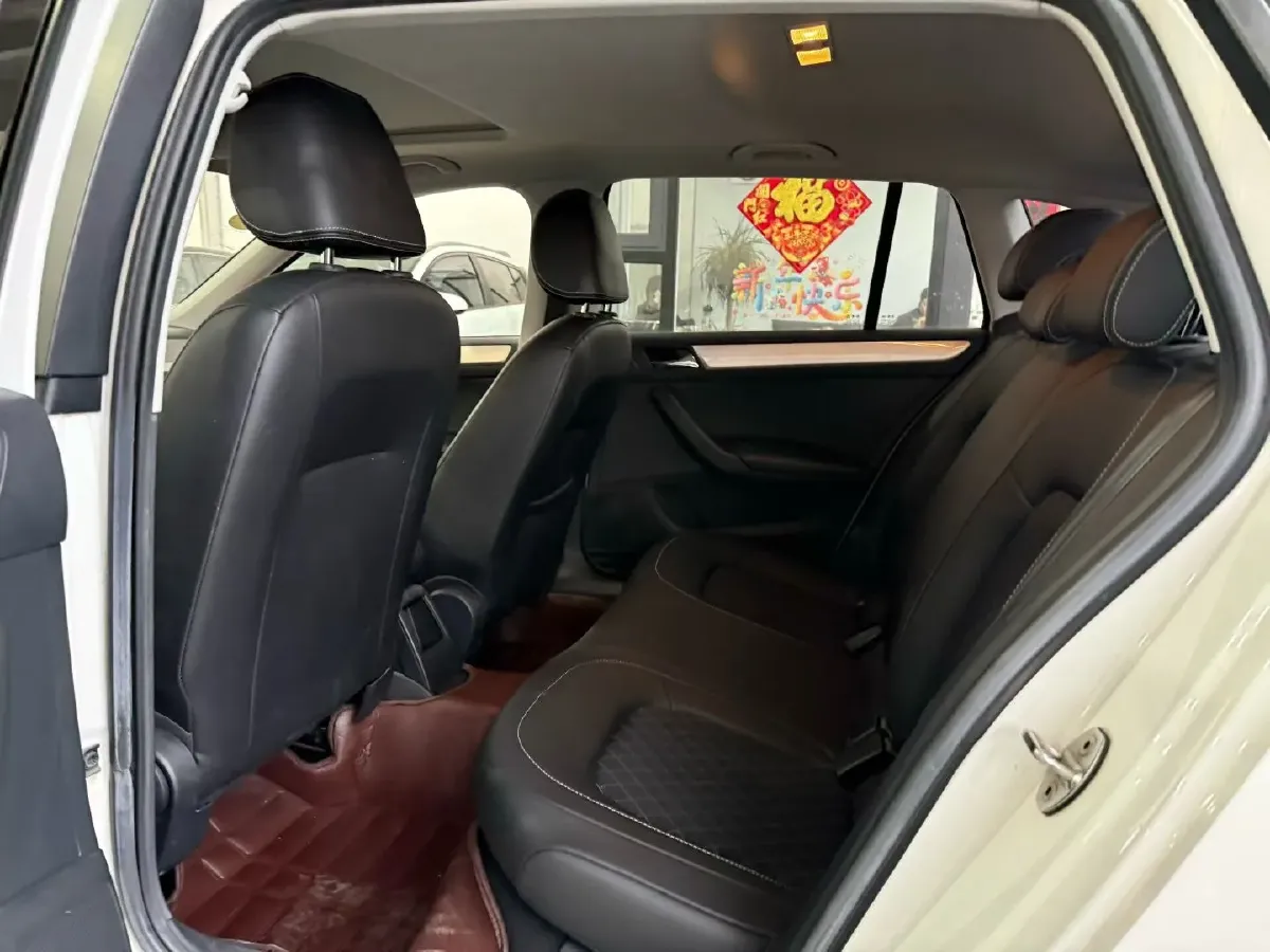 2019 Skoda Rapid Spaceback 1.5L 110HP L4 6AT,autocango,china used car exporter,china ev exporter,chinese used car exporter,chinese used ev exporter