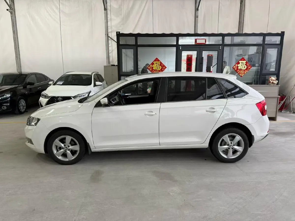 2019 Skoda Rapid Spaceback 1.5L 110HP L4 6AT,autocango,china used car exporter,china ev exporter,chinese used car exporter,chinese used ev exporter