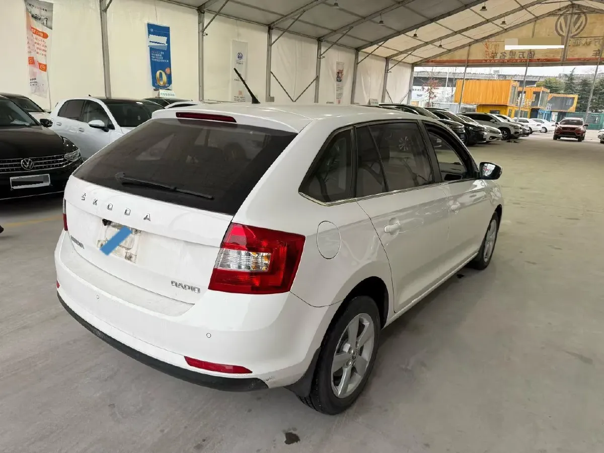 2019 Skoda Rapid Spaceback 1.5L 110HP L4 6AT,autocango,china used car exporter,china ev exporter,chinese used car exporter,chinese used ev exporter