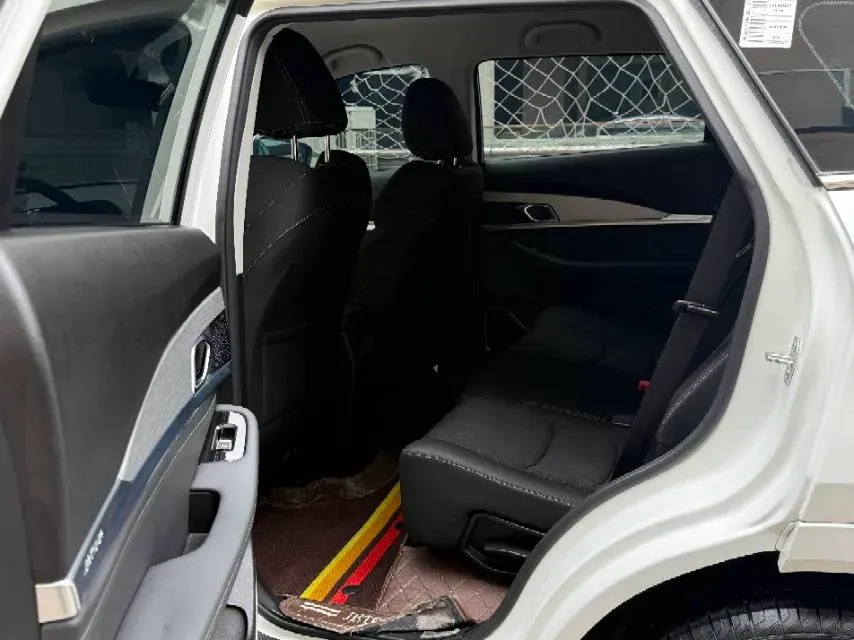 2021 Jetour X70 1.5T 156HP L4 6MT,autocango,china used car exporter,china ev exporter,chinese used car exporter,chinese used ev exporter