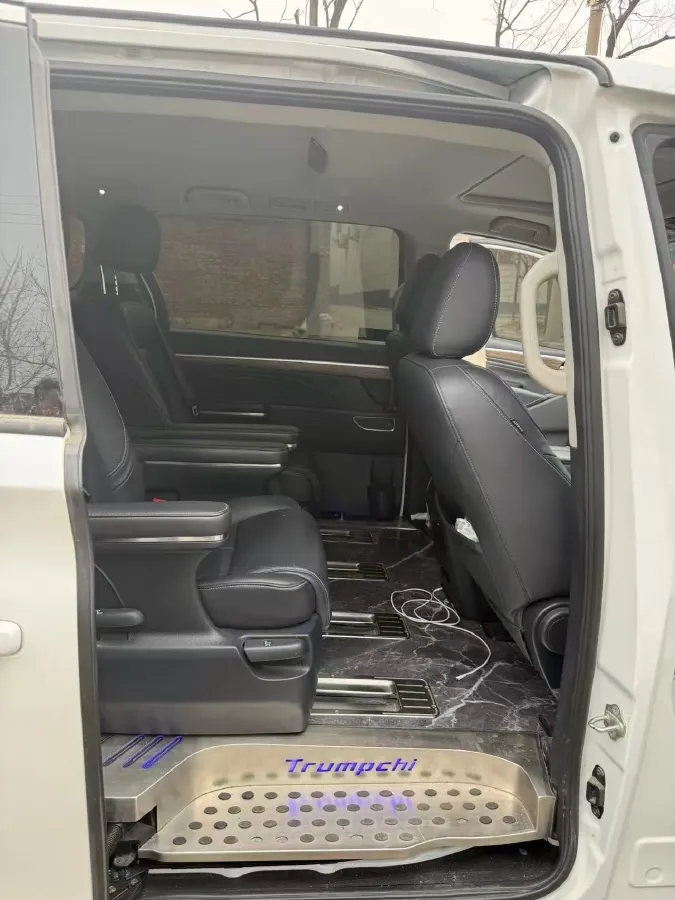 2023 GAC Trumpchi M8 2.0T 252HP L4 8AT,autocango,china used car exporter,china ev exporter,chinese used car exporter,chinese used ev exporter