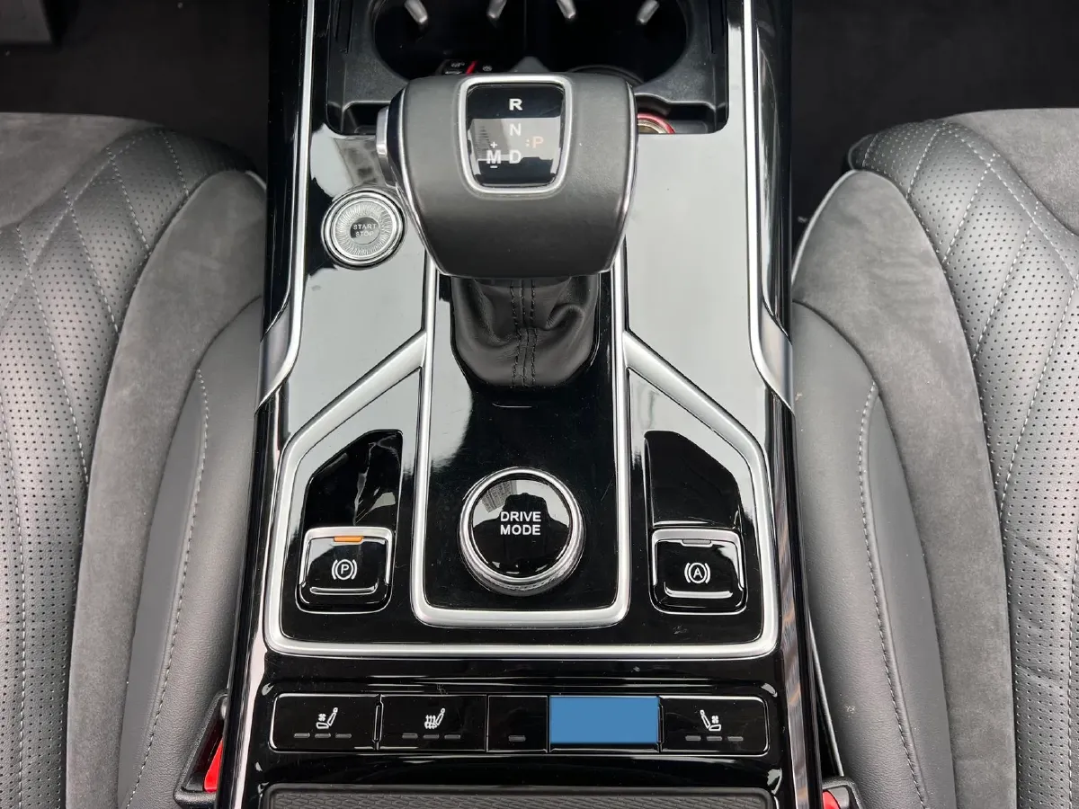 2022 HongQi HS5 2.0T 224HP L4 6AT,autocango,china used car exporter,china ev exporter,chinese used car exporter,chinese used ev exporter