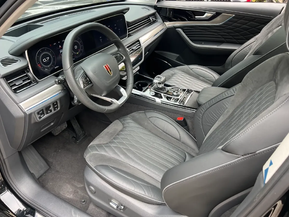 2022 HongQi HS5 2.0T 224HP L4 6AT,autocango,china used car exporter,china ev exporter,chinese used car exporter,chinese used ev exporter