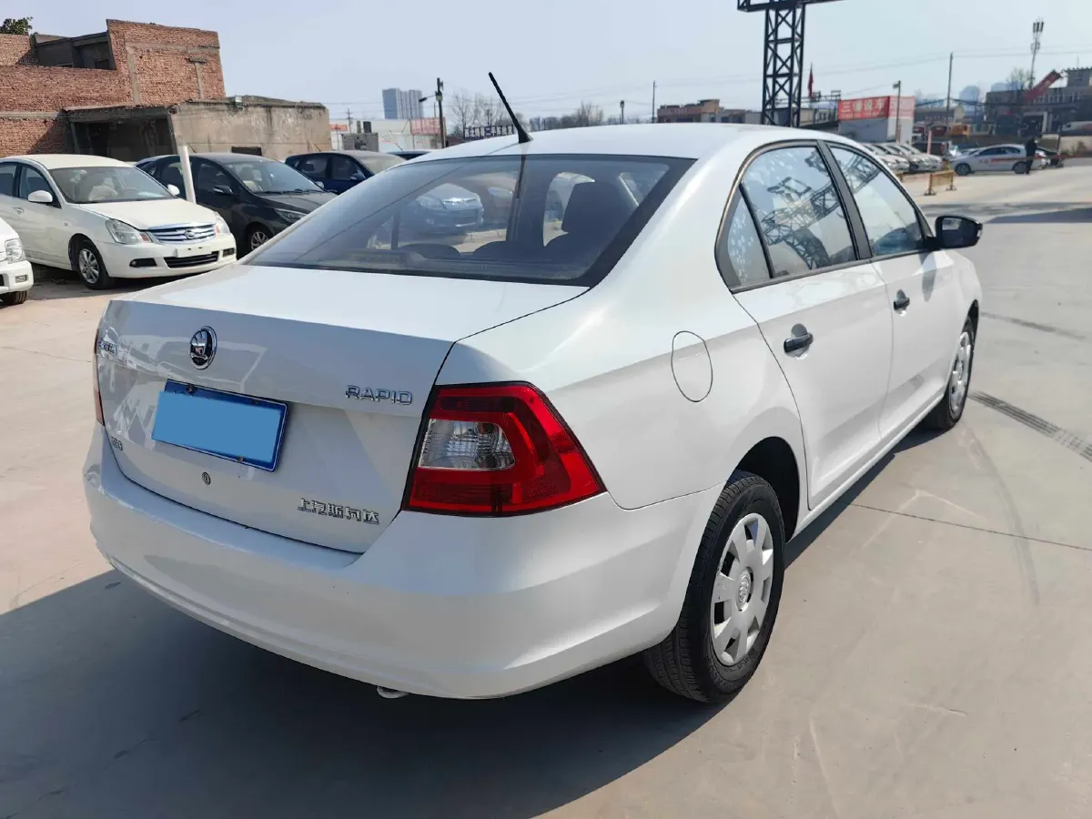 2016 Skoda Rapid 1.6L 110HP L4 6AT,autocango,china used car exporter,china ev exporter,chinese used car exporter,chinese used ev exporter