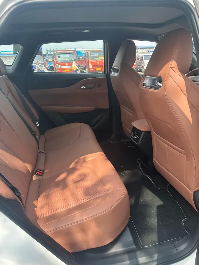 2025 ChangAn UNI-Z 1.5L 98HP L4 E-CVT PHEV,autocango,china used car exporter,china ev exporter,chinese used car exporter,chinese used ev exporter