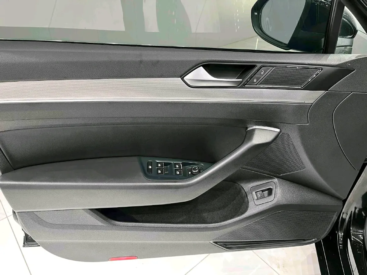 2020 Volkswagen Magotan 1.4T 150HP L4 7DCT,autocango,china used car exporter,china ev exporter,chinese used car exporter,chinese used ev exporter