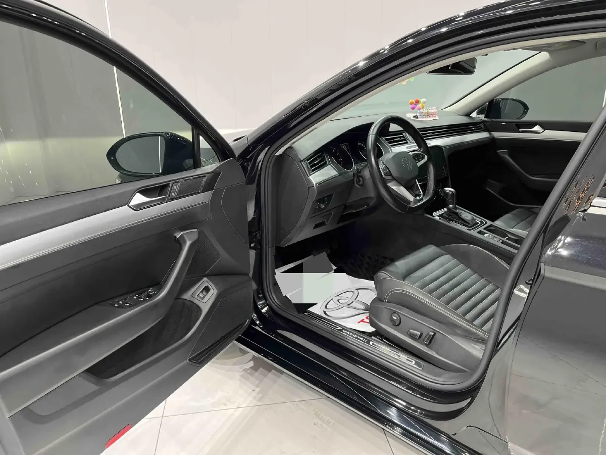 2020 Volkswagen Magotan 1.4T 150HP L4 7DCT,autocango,china used car exporter,china ev exporter,chinese used car exporter,chinese used ev exporter