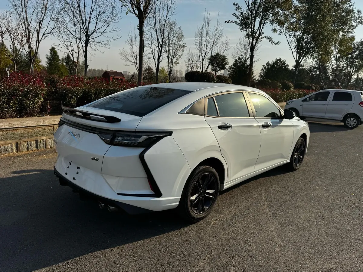 2023 DongFeng Aeolus YiXuan 1.5L 125HP L4 6DCT,autocango,china used car exporter,china ev exporter,chinese used car exporter,chinese used ev exporter
