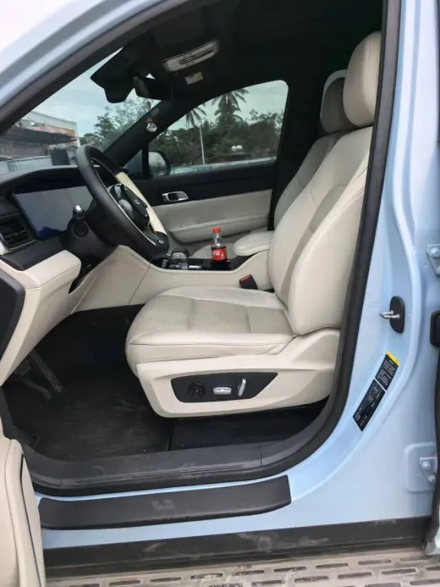 2021 Li ONE Range Extended 131HP REEV 40.5KWH,autocango,china used car exporter,china ev exporter,chinese used car exporter,chinese used ev exporter