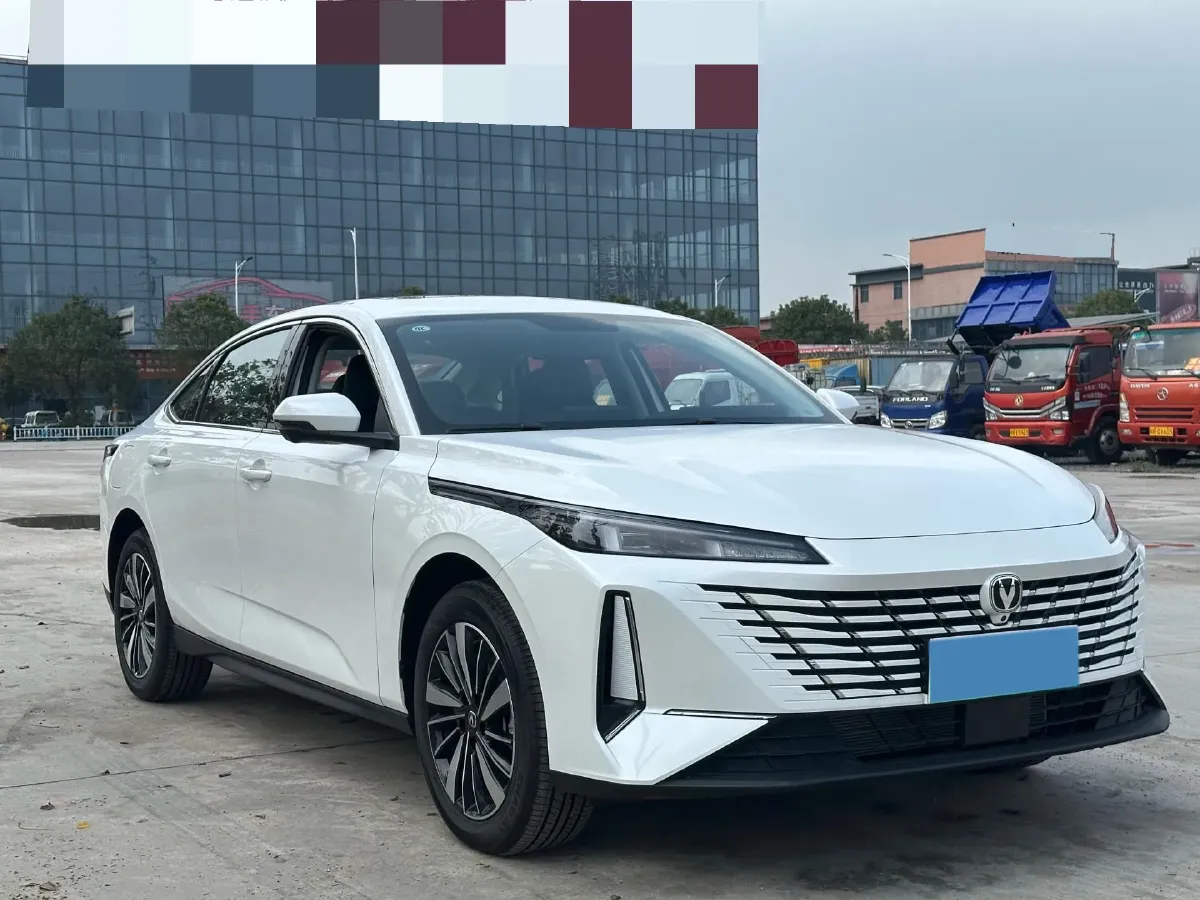 2025 ChangAn EadoPHEV 1.5L 98HP L4 E-CVT PHEV,autocango,china used car exporter,china ev exporter,chinese used car exporter,chinese used ev exporter