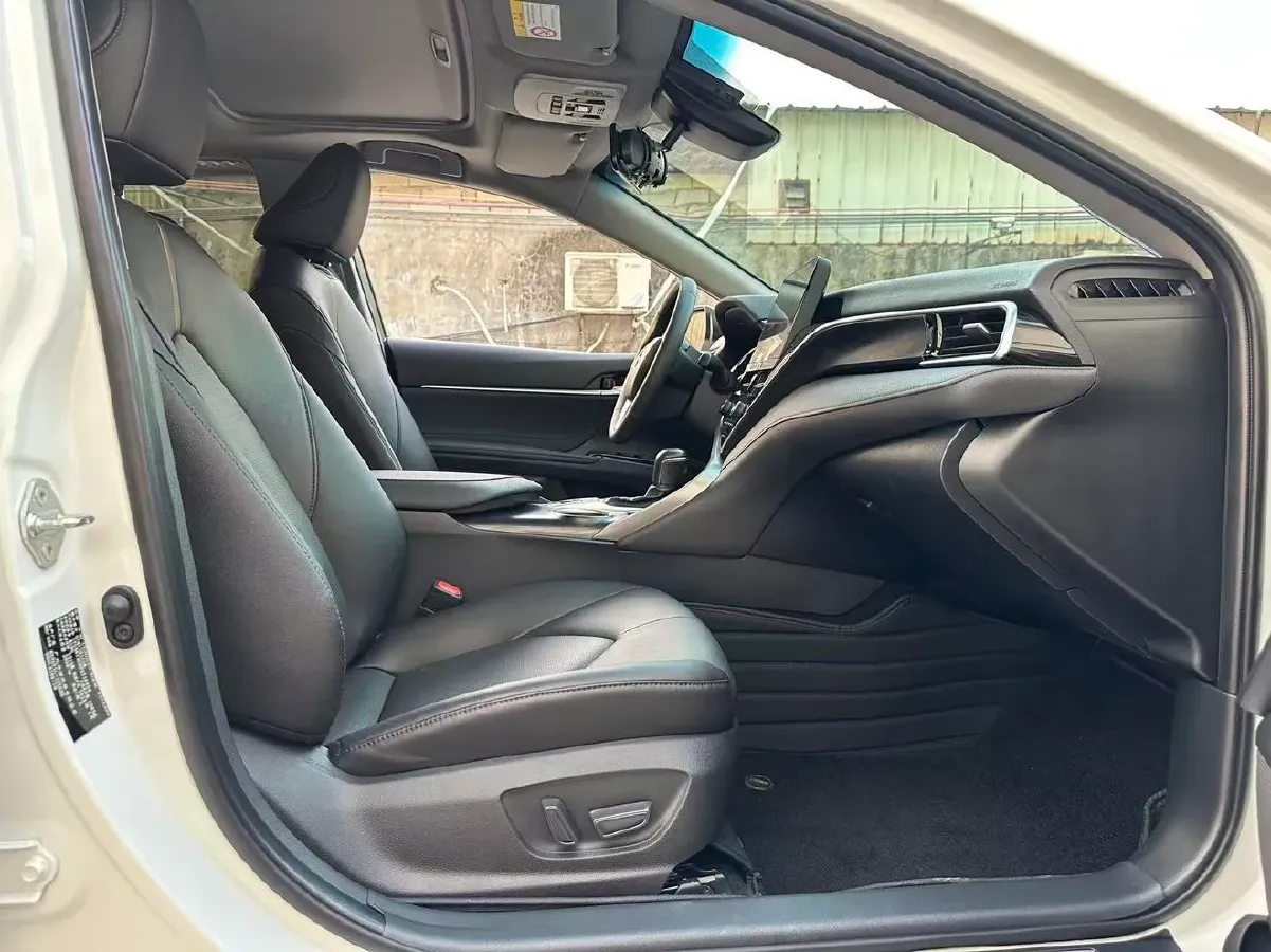 2023 Toyota Camry 2.0L 177HP L4 CVT,autocango,china used car exporter,china ev exporter,chinese used car exporter,chinese used ev exporter