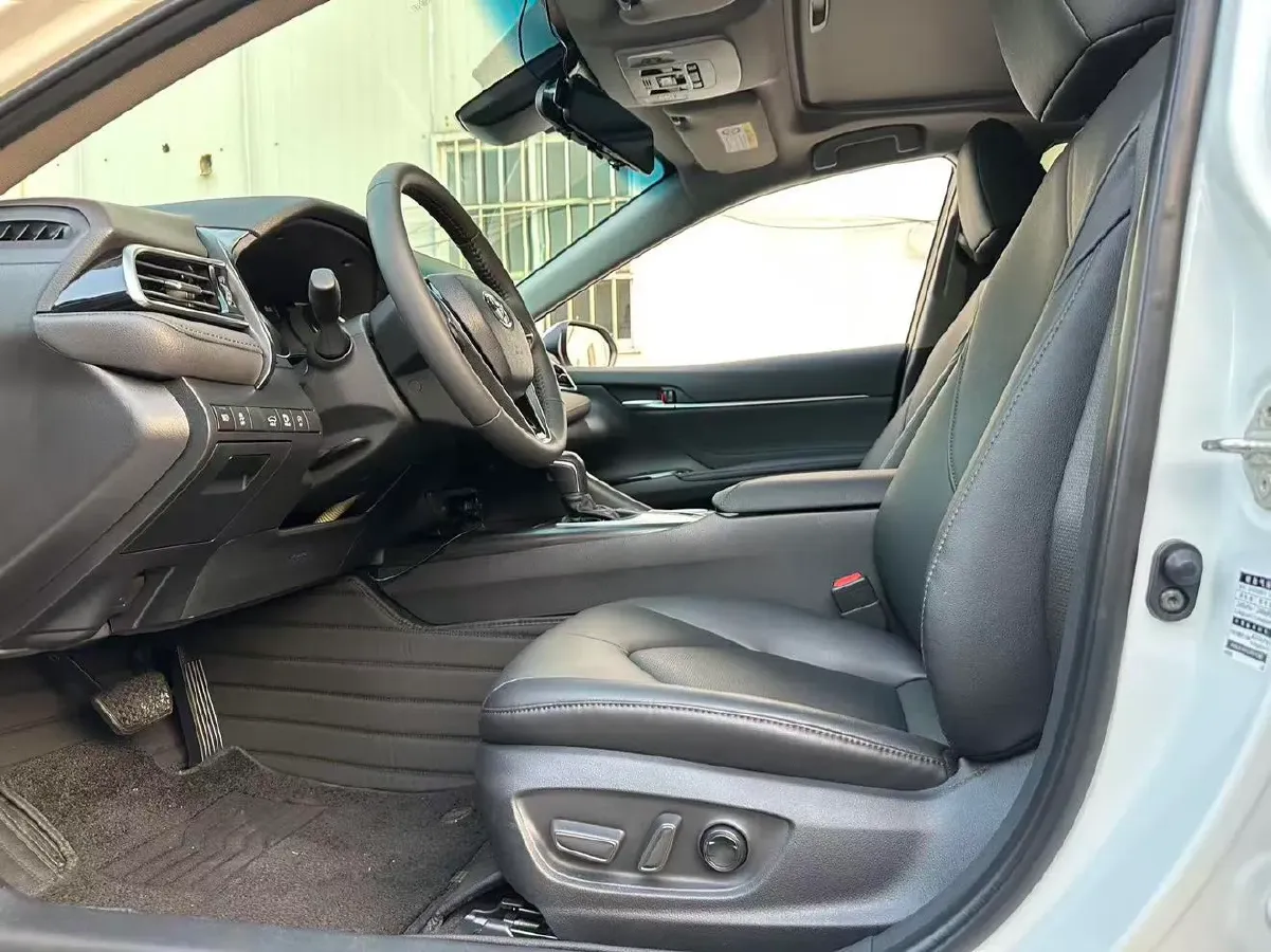 2023 Toyota Camry 2.0L 177HP L4 CVT,autocango,china used car exporter,china ev exporter,chinese used car exporter,chinese used ev exporter