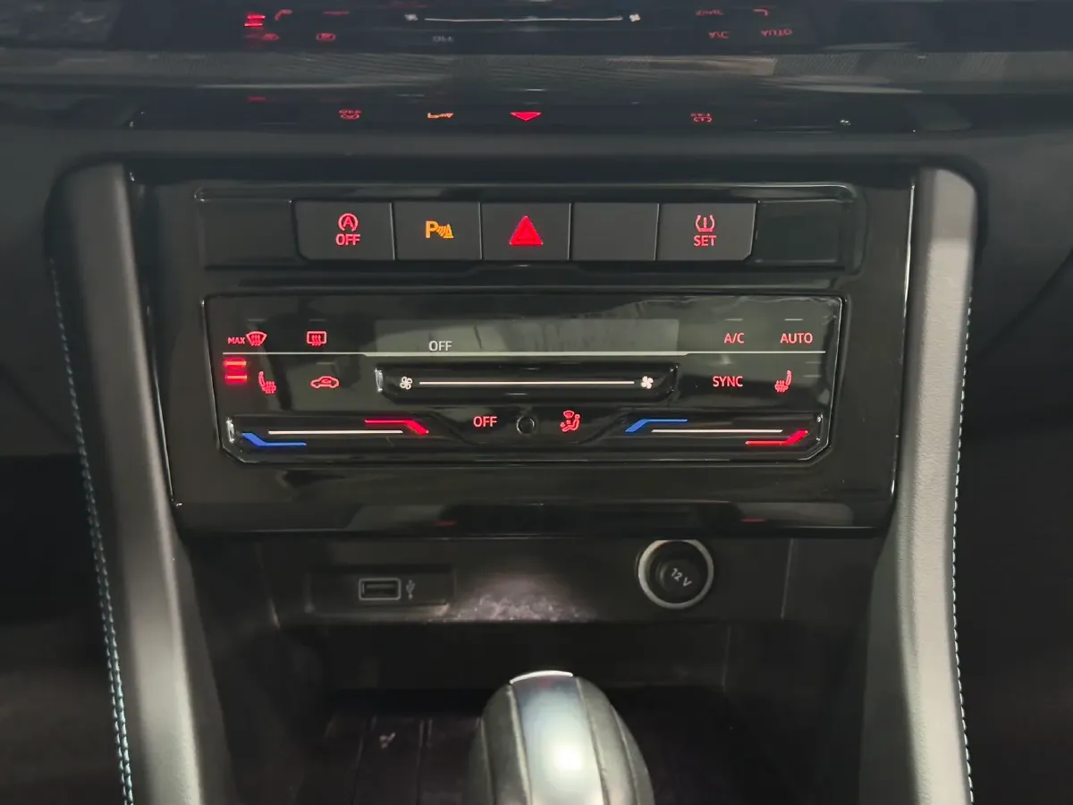 2022 Jetta VS5 1.4T 150HP L4 6AT,autocango,china used car exporter,china ev exporter,chinese used car exporter,chinese used ev exporter