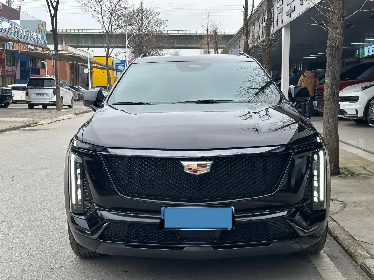 2025 Cadillac XT5 2.0T 237HP L4 9AT,autocango,china used car exporter,china ev exporter,chinese used car exporter,chinese used ev exporter