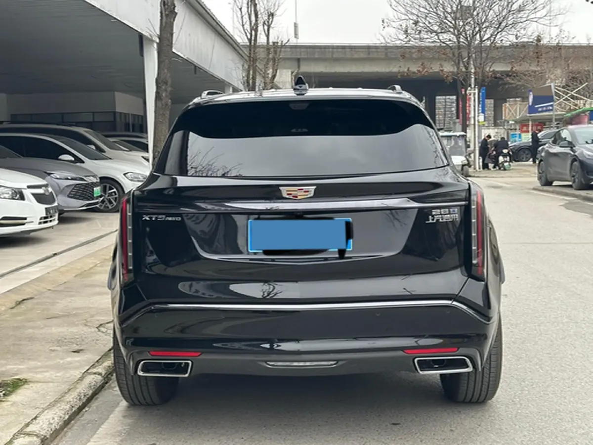 2025 Cadillac XT5 2.0T 237HP L4 9AT,autocango,china used car exporter,china ev exporter,chinese used car exporter,chinese used ev exporter