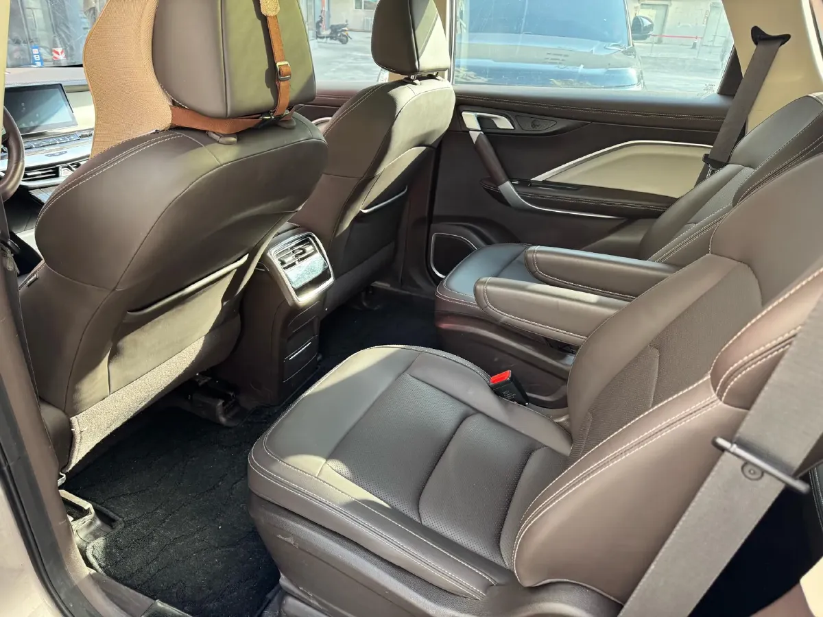 2021 Geely JiaJi 1.8T 184HP L4 7DCT,autocango,china used car exporter,china ev exporter,chinese used car exporter,chinese used ev exporter