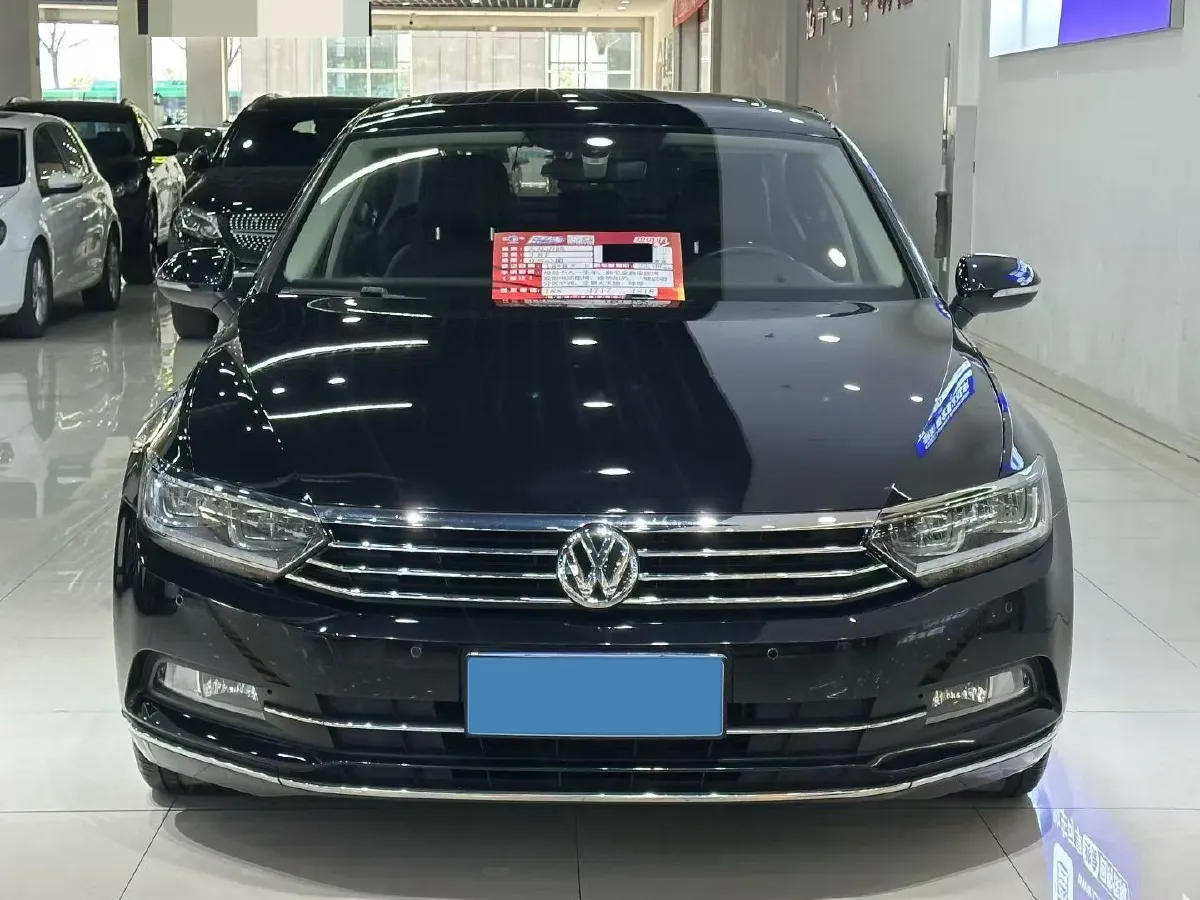 2017 Volkswagen Magotan 1.8T 180HP L4 7DCT,autocango,china used car exporter,china ev exporter,chinese used car exporter,chinese used ev exporter