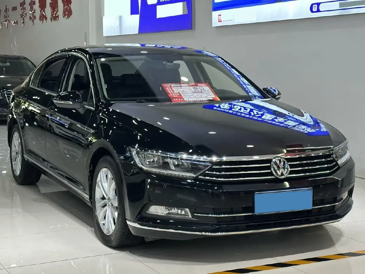 2017 Volkswagen Magotan 1.8T 180HP L4 7DCT,autocango,china used car exporter,china ev exporter,chinese used car exporter,chinese used ev exporter