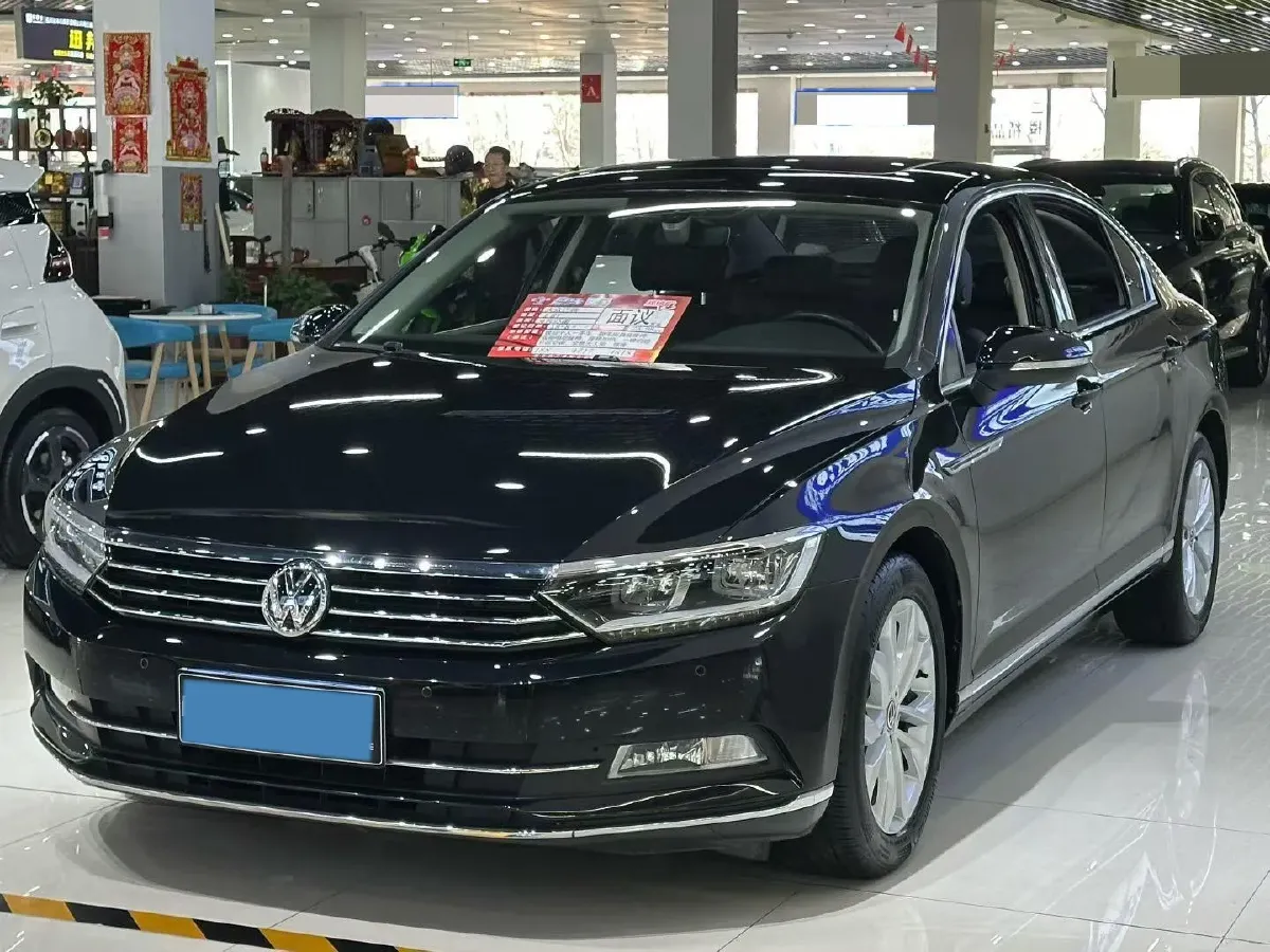 2017 Volkswagen Magotan 1.8T 180HP L4 7DCT,autocango,china used car exporter,china ev exporter,chinese used car exporter,chinese used ev exporter