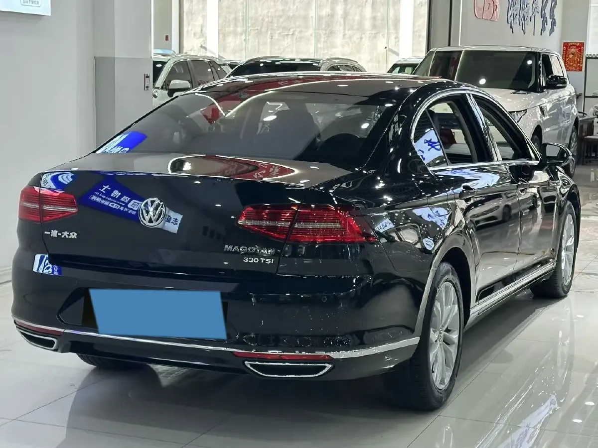 2017 Volkswagen Magotan 1.8T 180HP L4 7DCT,autocango,china used car exporter,china ev exporter,chinese used car exporter,chinese used ev exporter