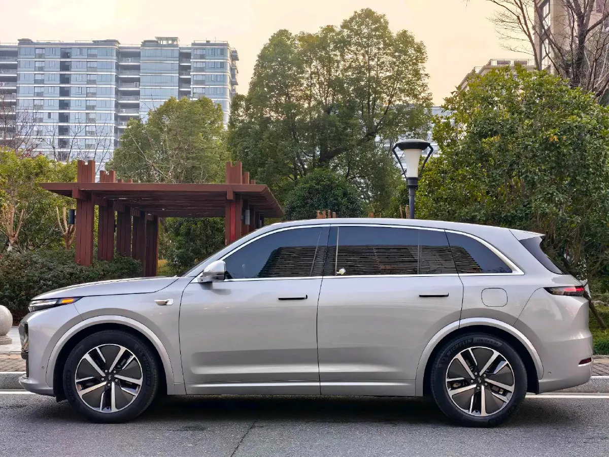 2024 Li L7 Range Extended 154HP REEV 42.8KWH,autocango,china used car exporter,china ev exporter,chinese used car exporter,chinese used ev exporter