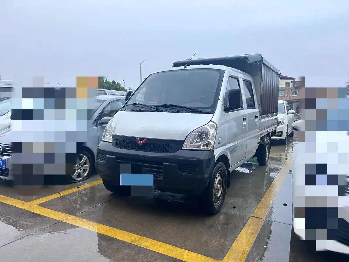 2022 WuLing RongGuang Mini Truck 1.5L 99HP L4 5MT,autocango,china used car exporter,china ev exporter,chinese used car exporter,chinese used ev exporter