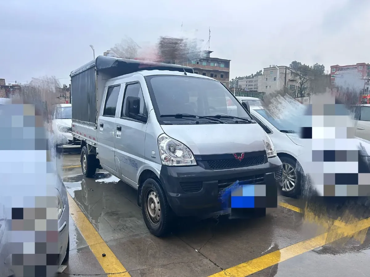 2022 WuLing RongGuang Mini Truck 1.5L 99HP L4 5MT,autocango,china used car exporter,china ev exporter,chinese used car exporter,chinese used ev exporter