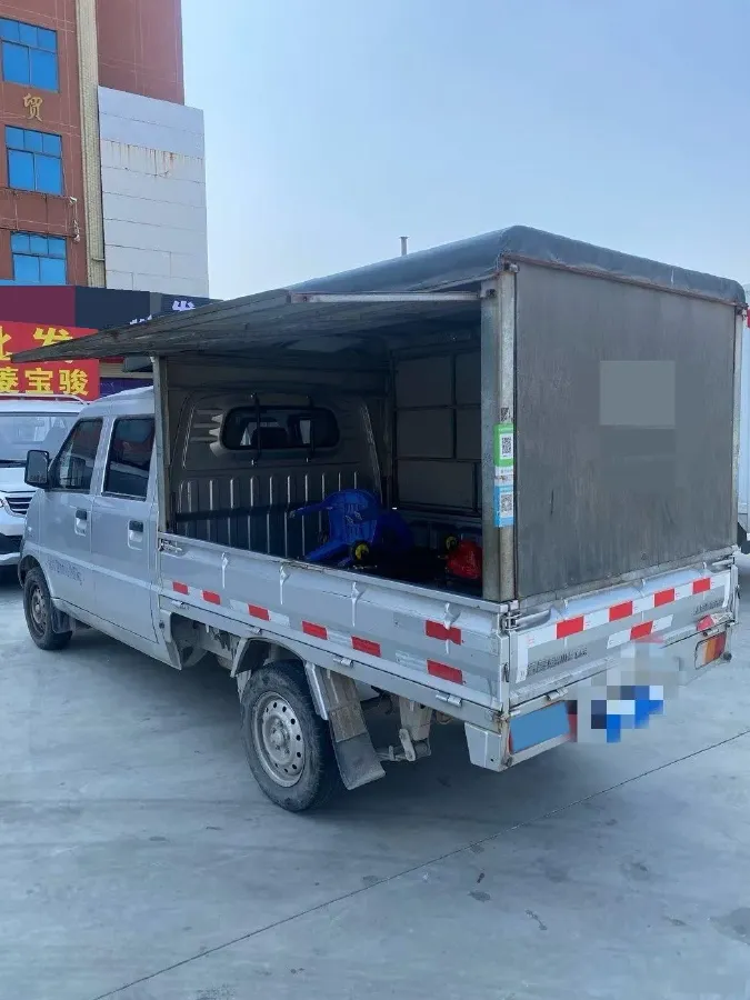 2022 WuLing RongGuang Mini Truck 1.5L 99HP L4 5MT,autocango,china used car exporter,china ev exporter,chinese used car exporter,chinese used ev exporter