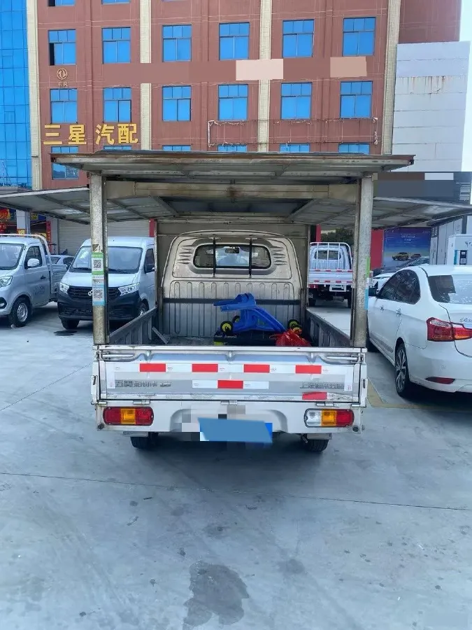 2022 WuLing RongGuang Mini Truck 1.5L 99HP L4 5MT,autocango,china used car exporter,china ev exporter,chinese used car exporter,chinese used ev exporter