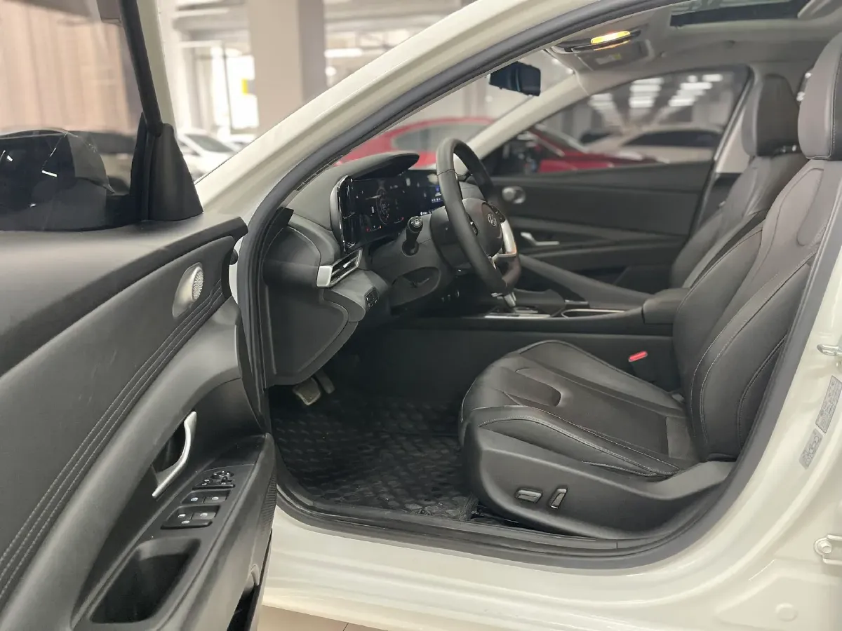 2022 Hyundai Elantra 1.5L 115HP L4 CVT,autocango,china used car exporter,china ev exporter,chinese used car exporter,chinese used ev exporter