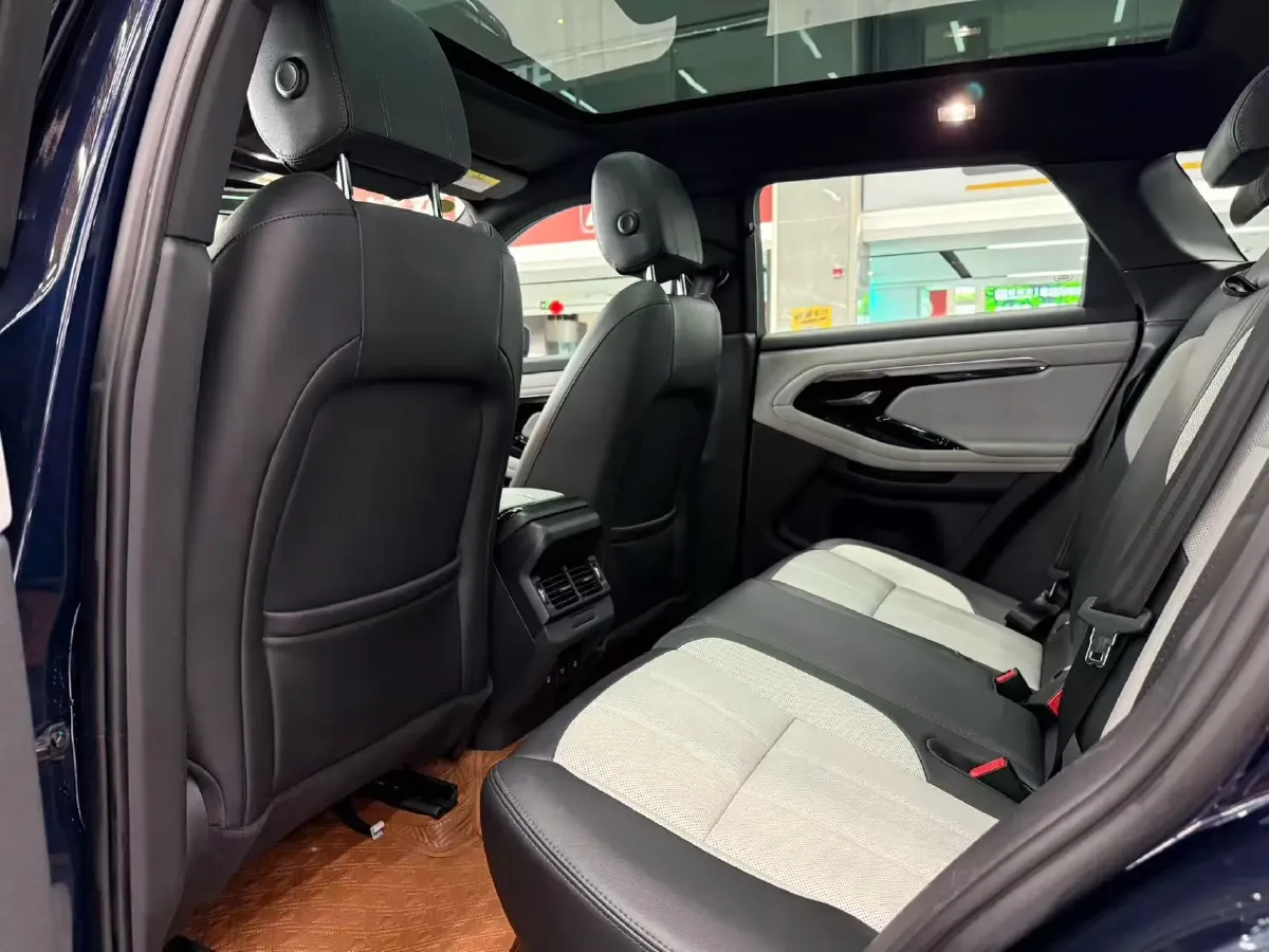 2020 Land Rover Range Rover Evoque 2.0T 249HP L4 9AT,autocango,china used car exporter,china ev exporter,chinese used car exporter,chinese used ev exporter