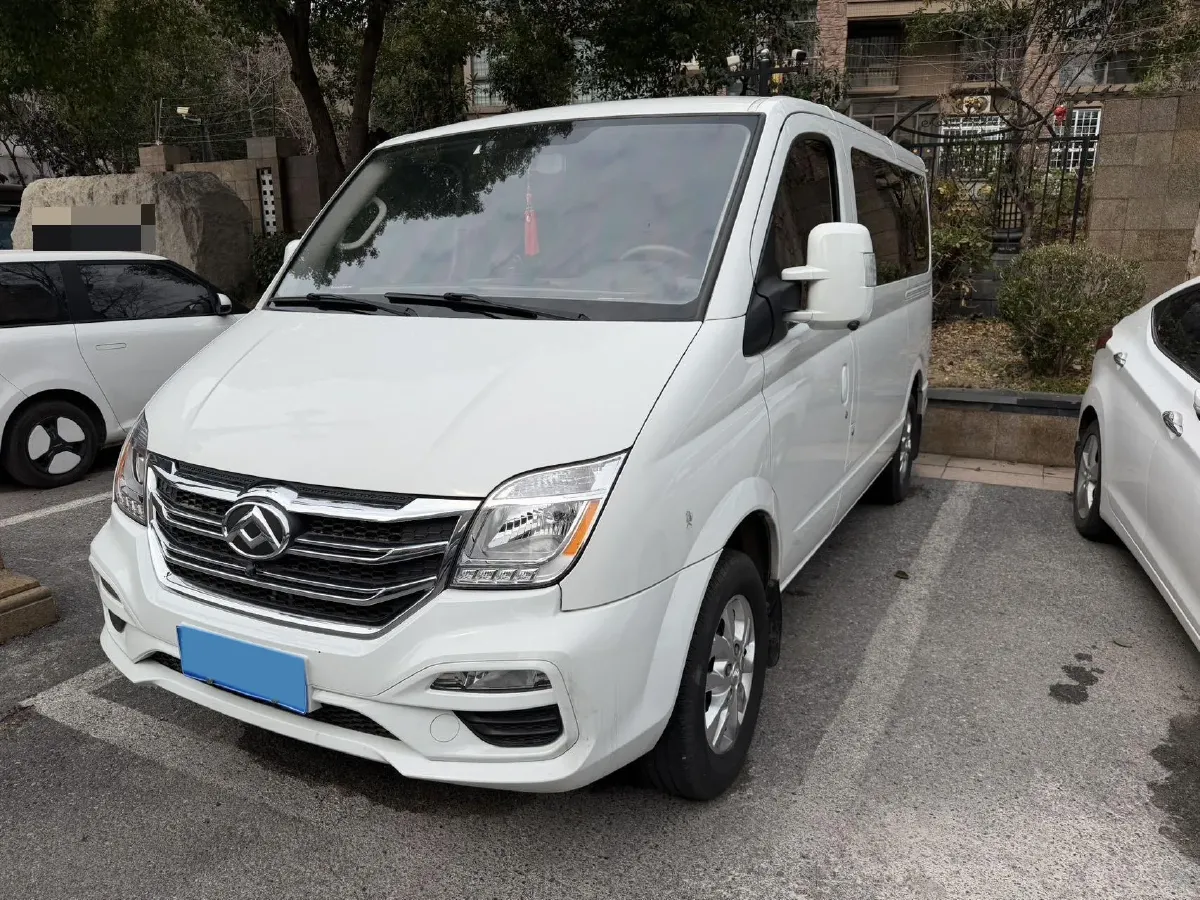 2021 MAXUS XinTu V80 2.0T 139HP L4 6MT,autocango,china used car exporter,china ev exporter,chinese used car exporter,chinese used ev exporter