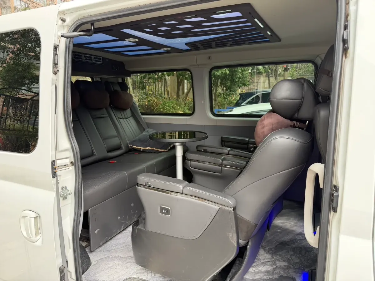 2021 MAXUS XinTu V80 2.0T 139HP L4 6MT,autocango,china used car exporter,china ev exporter,chinese used car exporter,chinese used ev exporter