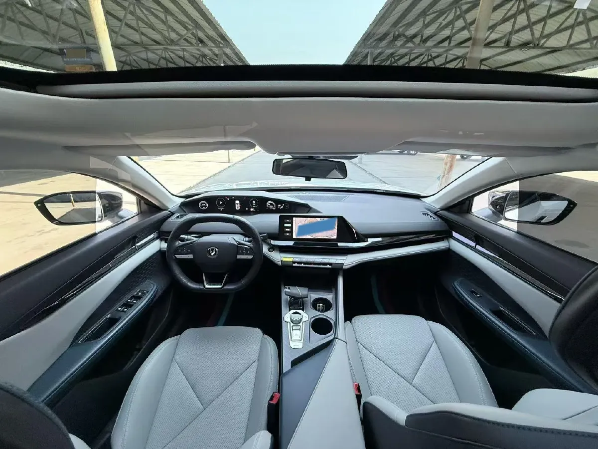 2023 ChangAn UNI-V iDD 1.5T 170HP L4 6TCT PHEV 18.4KWH,autocango,china used car exporter,china ev exporter,chinese used car exporter,chinese used ev exporter