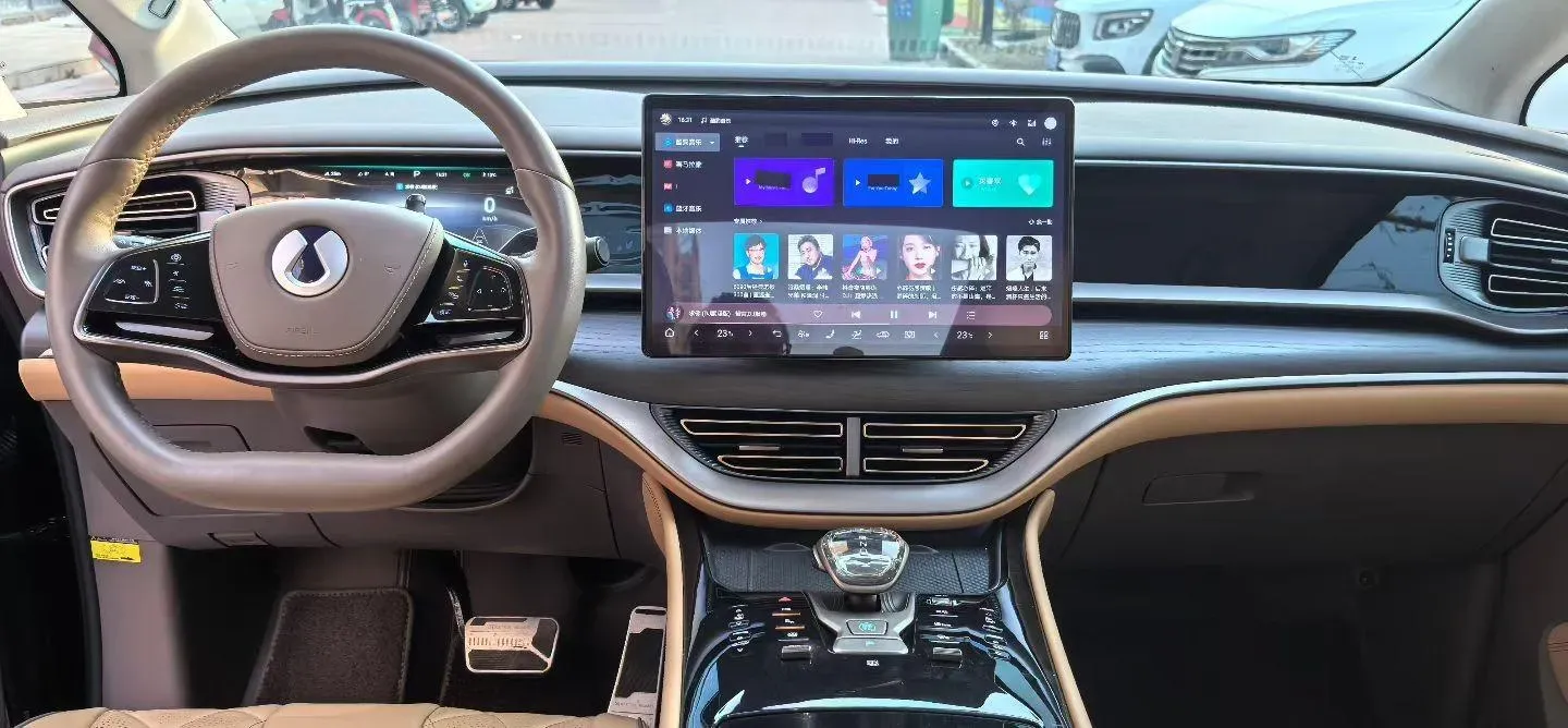 2022 Jaguar XFL 2.0T 250HP L4 8AT,autocango,china used car exporter,china ev exporter,chinese used car exporter,chinese used ev exporter