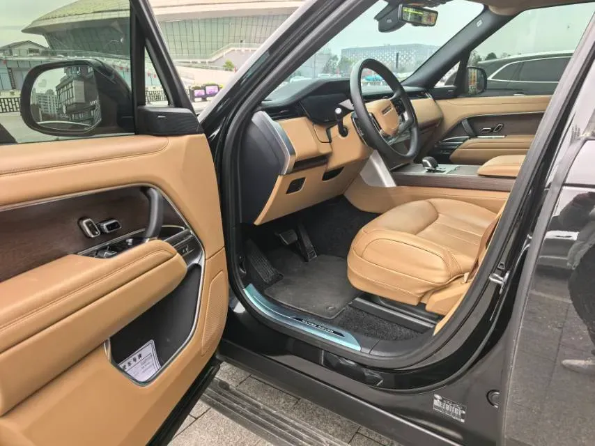 2025 Land Rover Range Rover 3.0T 360HP L6 8AT,autocango,china used car exporter,china ev exporter,chinese used car exporter,chinese used ev exporter
