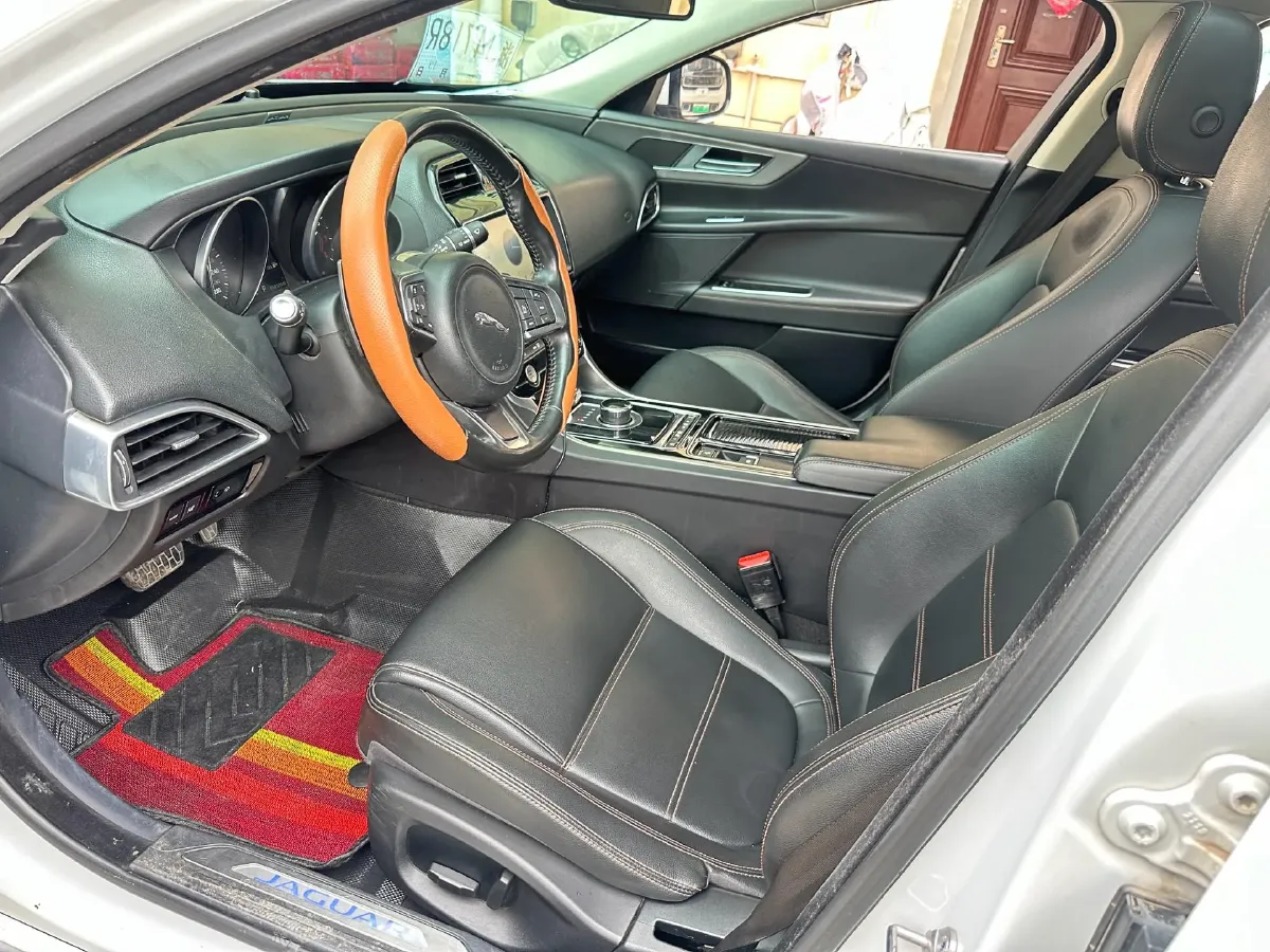 2019 Jeep Cherokee 2.0T 265HP L4 9AT,autocango,china used car exporter,china ev exporter,chinese used car exporter,chinese used ev exporter