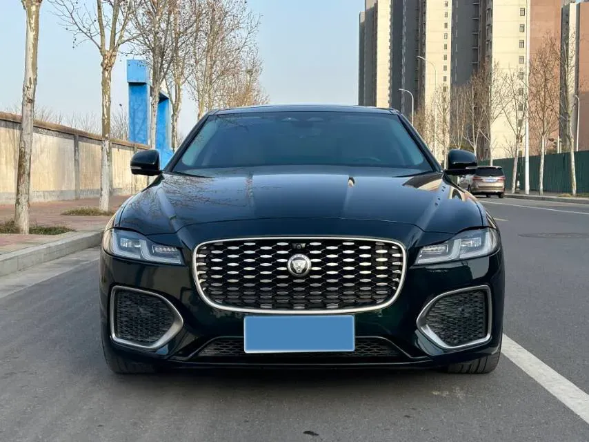 2021 Jaguar XFL 2.0T 250HP L4 8AT,autocango,china used car exporter,china ev exporter,chinese used car exporter,chinese used ev exporter
