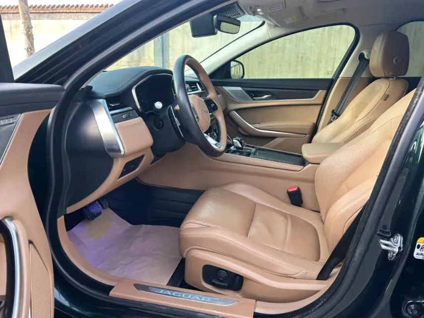 2021 Jaguar XFL 2.0T 250HP L4 8AT,autocango,china used car exporter,china ev exporter,chinese used car exporter,chinese used ev exporter