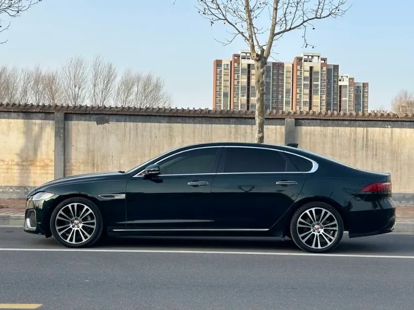 2021 Jaguar XFL 2.0T 250HP L4 8AT,autocango,china used car exporter,china ev exporter,chinese used car exporter,chinese used ev exporter