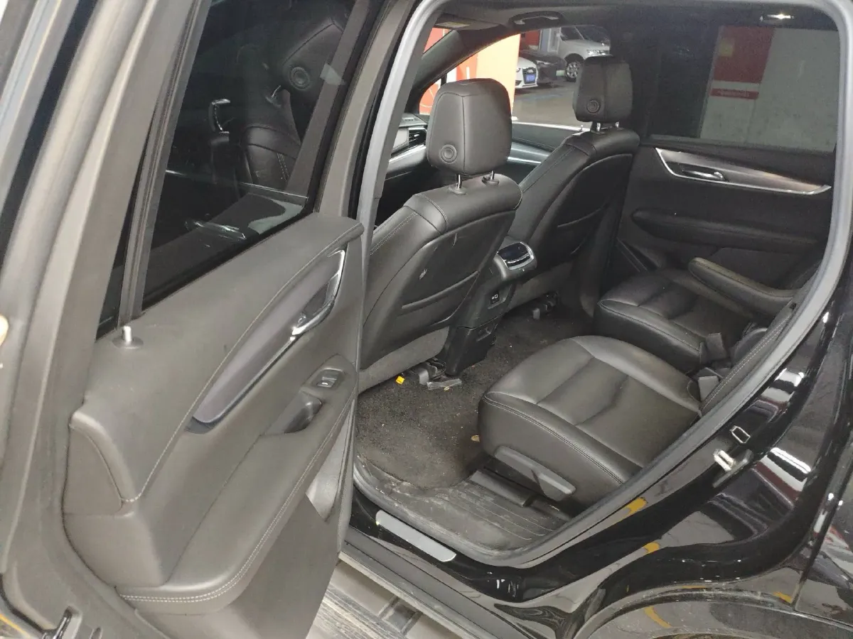 2022 Cadillac XT6 2.0T 237HP L4 9AT,autocango,china used car exporter,china ev exporter,chinese used car exporter,chinese used ev exporter