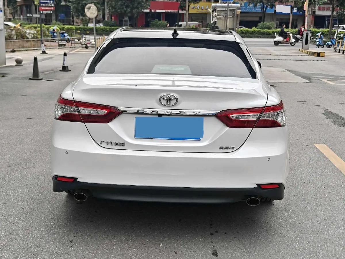 2021 Toyota Camry 2.5L 209HP L4 8AT,autocango,china used car exporter,china ev exporter,chinese used car exporter,chinese used ev exporter
