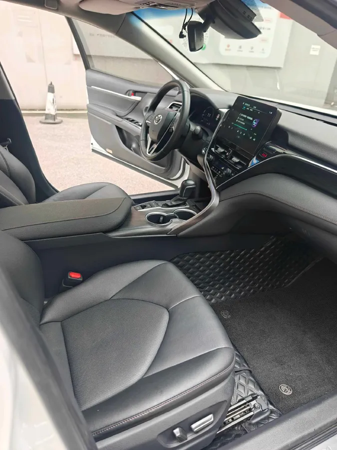 2021 Toyota Camry 2.5L 209HP L4 8AT,autocango,china used car exporter,china ev exporter,chinese used car exporter,chinese used ev exporter