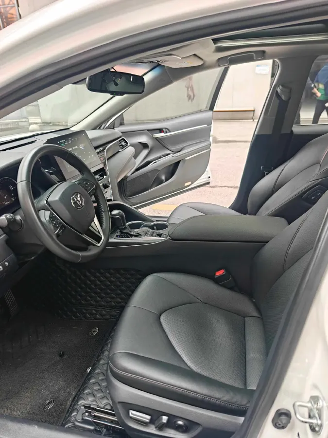 2021 Toyota Camry 2.5L 209HP L4 8AT,autocango,china used car exporter,china ev exporter,chinese used car exporter,chinese used ev exporter