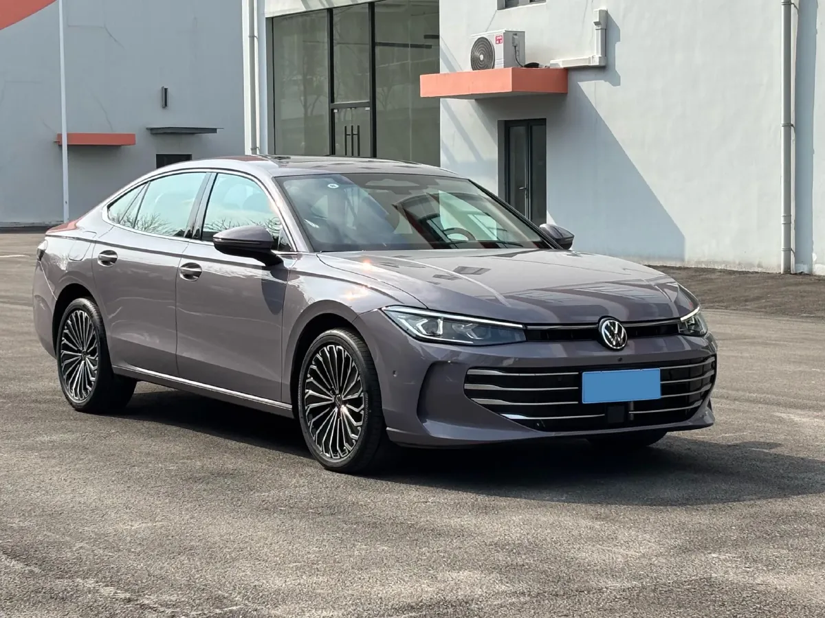 2025 Volkswagen Passat 2.0T 220HP L4 7DCT,autocango,china used car exporter,china ev exporter,chinese used car exporter,chinese used ev exporter