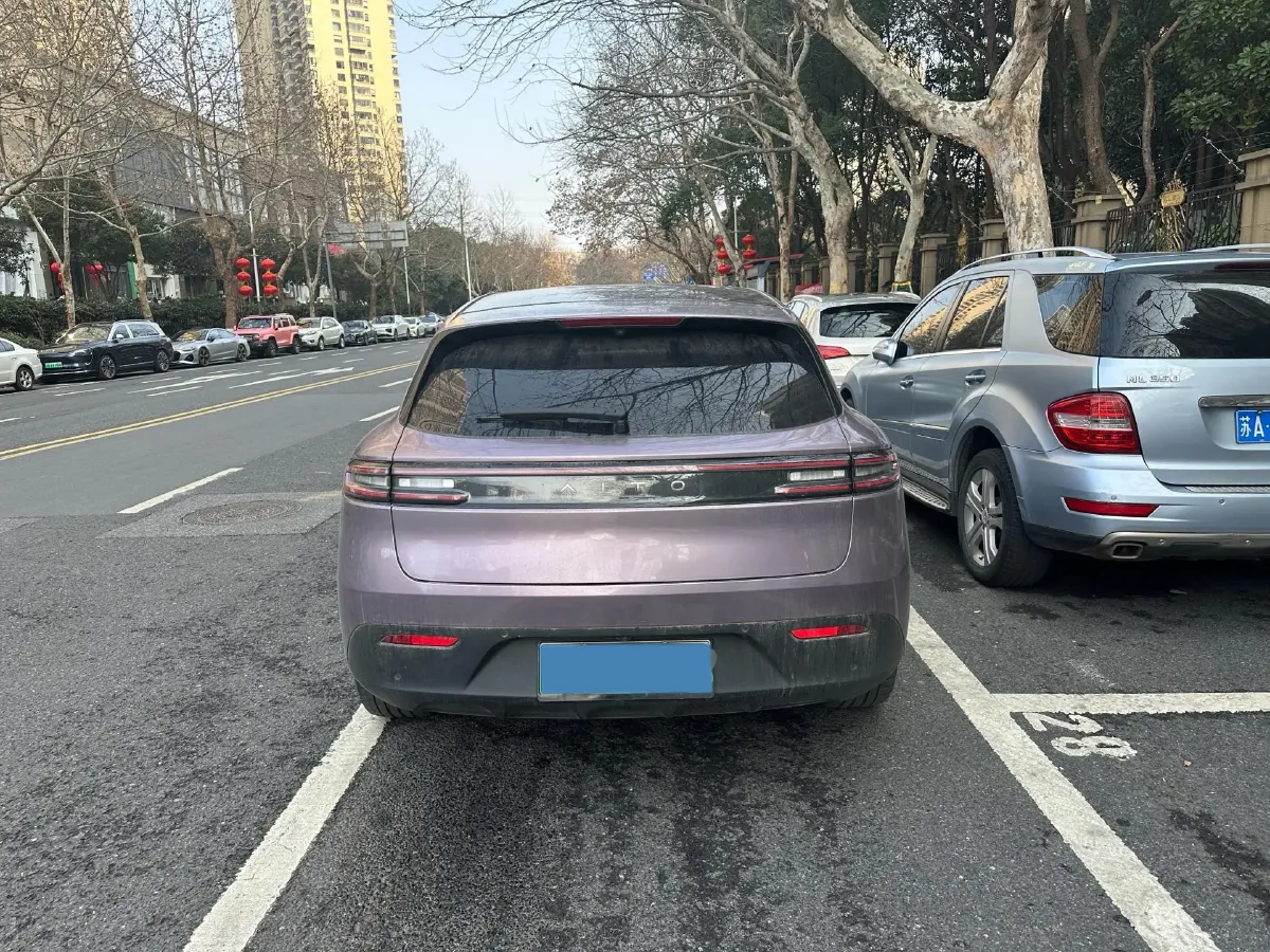 2024 AITO AITO M5 1.5T 152HP L4 REEV 42KWH,autocango,china used car exporter,china ev exporter,chinese used car exporter,chinese used ev exporter
