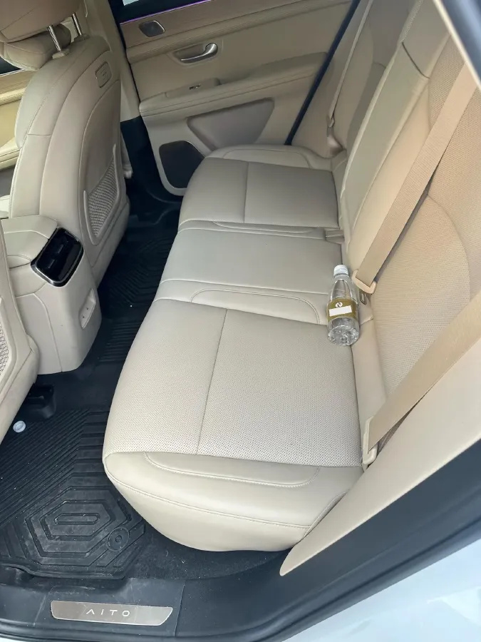 2024 AITO AITO M5 1.5T 152HP L4 REEV 42KWH,autocango,china used car exporter,china ev exporter,chinese used car exporter,chinese used ev exporter