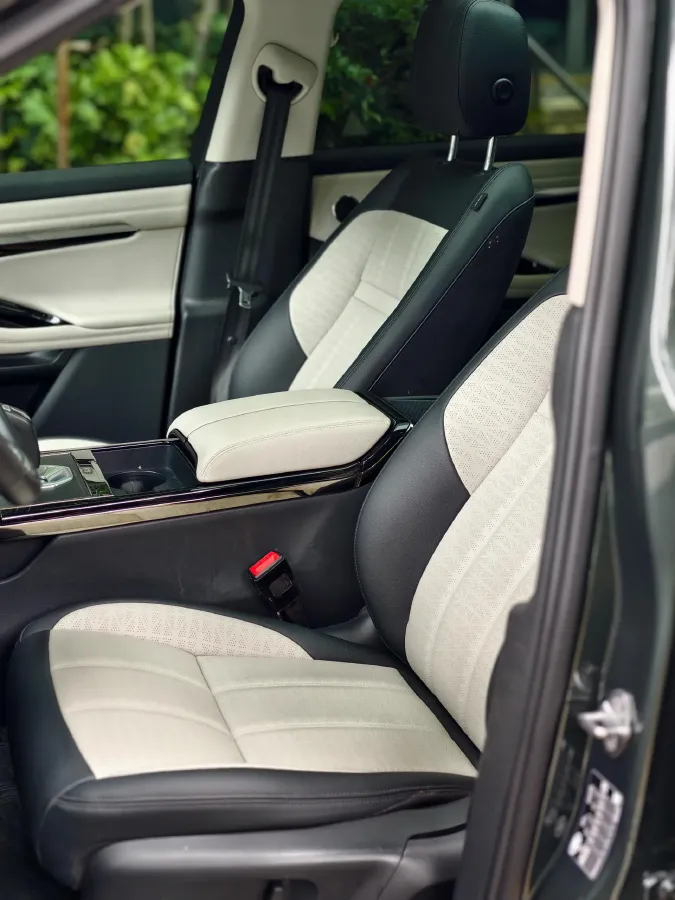 2022 Land Rover Range Rover Evoque 2.0T 249HP L4 9AT,autocango,china used car exporter,china ev exporter,chinese used car exporter,chinese used ev exporter