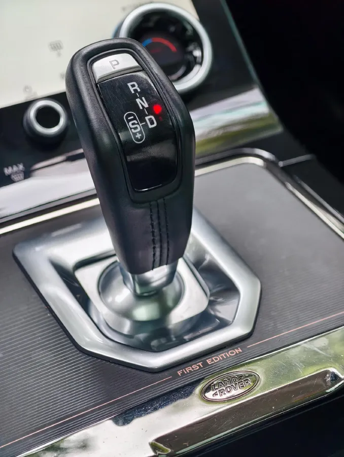 2022 Land Rover Range Rover Evoque 2.0T 249HP L4 9AT,autocango,china used car exporter,china ev exporter,chinese used car exporter,chinese used ev exporter