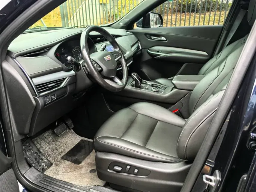 2021 Cadillac XT4 2.0T 237HP L4 9AT,autocango,china used car exporter,china ev exporter,chinese used car exporter,chinese used ev exporter